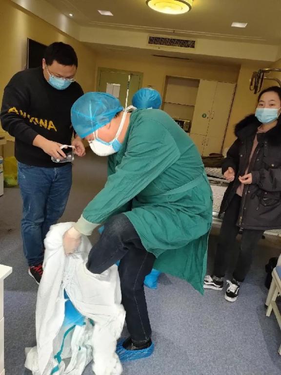 皖南医学院成教院：抗击新冠肺炎医疗预备队报名小记 — 武汉加油 我们准备着！  皖南医学院成教院 深圳福华中西医结合医院 广州中医药大学地址 护理用品 儿科学视频 第4张