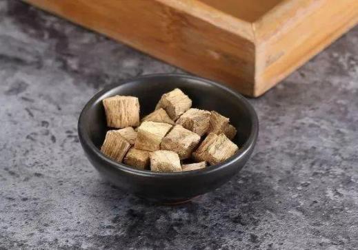 血管堵了，全身遭殃！三个动作，让全身血液流通起来！  商品流通企业会计科目 商品流通企业会计实务 菊苣的作用 心脑血管健康 狗狗发情女主人遭殃 身体虚弱的症状 菊苣酮 软化菊苣 中医治疗血液病 血液循环机 第10张