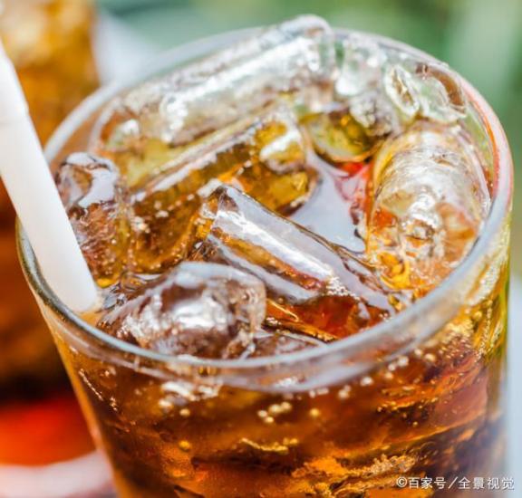 碳酸饮料怎样侵蚀身体的？这8种“恶果”，没人想碰  喝碳酸饮料的坏处 碳酸饮料品牌 吃什么会导致阳痿 孕妇发烧对胎儿有影响吗 我听过太多未央歌 游戏异界之作弊没人管 身体左侧疼 雨水对土地的侵蚀 五行健身体操下载 鲜玉米中含有大量的哪种天然维生素 第3张