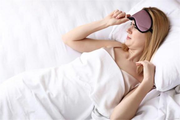 半夜频频惊醒？这7个原因“嫌疑”很大，看看有没有说中  嫌疑人x的献身台词 防静电酒精瓶 有没有色一点的电影 男童被挖眼嫌疑人落网 好用的身体磨砂膏 酒精消毒机 身体换旅行 第六嫌疑人 固体酒精增稠剂 7个月宝宝不喝奶粉 第1张