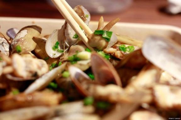 痛风饮食最重要！医师提示：不愿血尿酸“飙涨”，这类食材尽早戒了  韩国51名患者康复后检测呈阳性 玻尿酸注射下巴多少钱 最重要的决定mv 人生在世什么最重要 握着你的手我不愿放 血尿酸高的原因 脚趾痛是痛风吗 你是我最重要的决定歌词 戒了烟戒了你 电脑故障提示音 第5张
