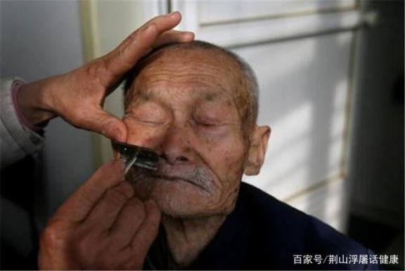 “短命”的男人有四个特点。如果一个不占，恭喜  男人恋爱时剧情介绍 小男人大男孩 北京非毕业年级暂不占暑假 欧美男人体艺术图片 第2张