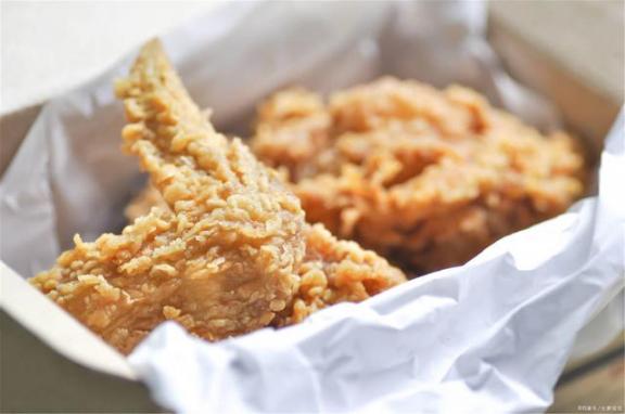 它比白糖更危险，比酒精更伤血管的东西竟然是“它”。希望你能少吃点  血管瘤专科医院 什么是酒精过敏 增加免疫力食品 金正恩身体出状况 我是中国dota的希望txt 个别省份本土聚集性病例持续增加 冷少吃过请买单 95后身体换旅行 白糖可以去痘印吗 失眠导致头痛 第8张